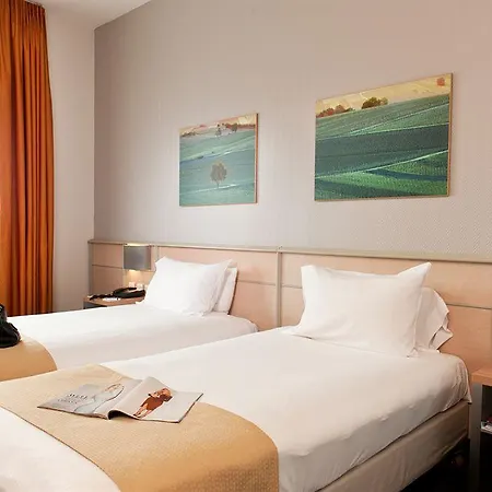 Novotel Centre Gare 4*