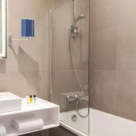 Novotel Centre Gare Otel 4*