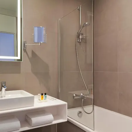 Novotel Centre Gare Hotel 4*