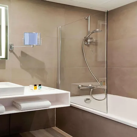 Otel Novotel Centre Gare 4*
