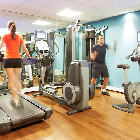 Novotel Centre Gare 투르