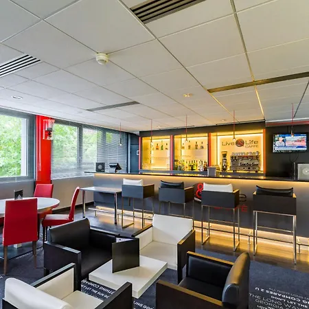 Novotel Centre Gare 투르