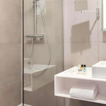 Novotel Centre Gare 호텔 4*
