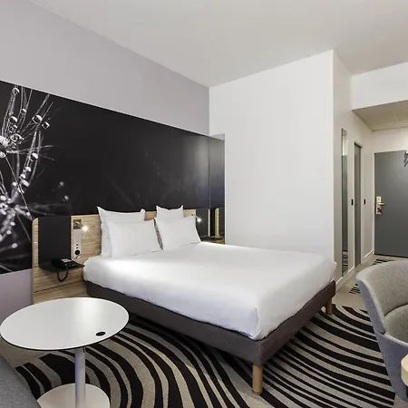 Novotel Centre Gare Hotel 4*