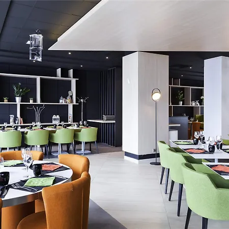 Novotel Centre Gare Hotel 4*