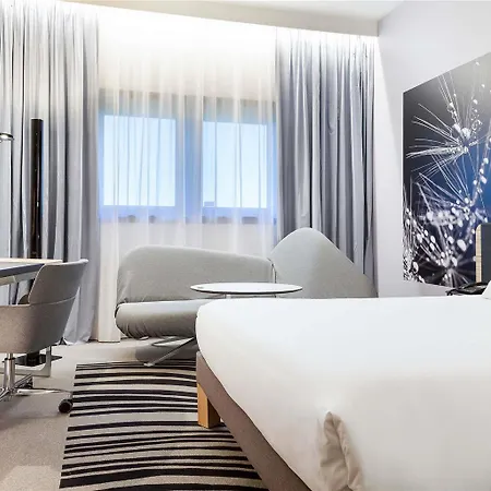 Novotel Centre Gare Hotel 4*