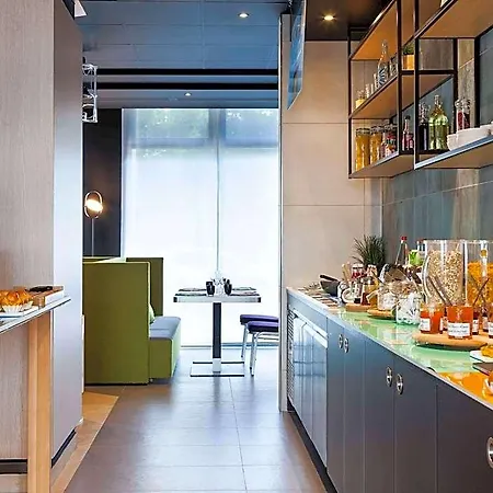 Novotel Centre Gare Hotel 4*
