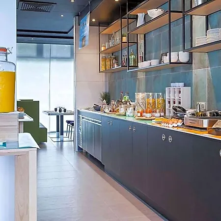 Novotel Centre Gare Hotel 4*