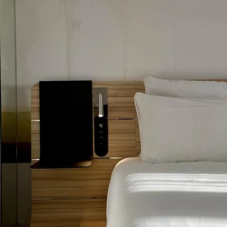 Novotel Centre Gare 투르