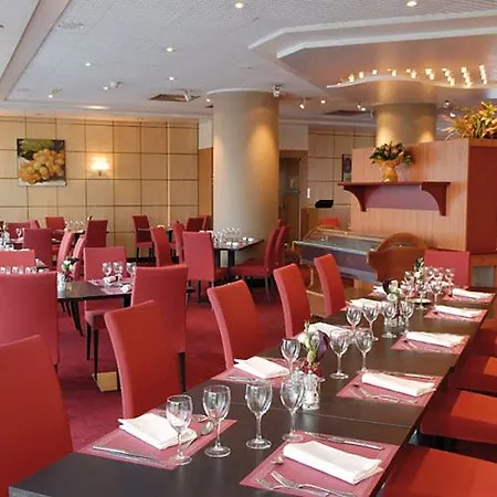 Novotel Centre Gare Hotel 4*