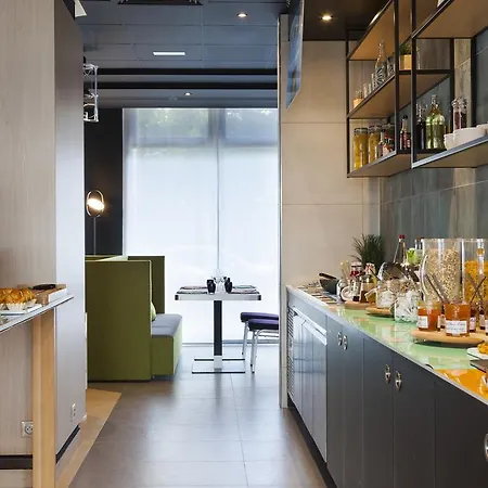 Novotel Centre Gare Hotel 4*