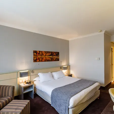 Novotel Centre Gare Hotel 4*