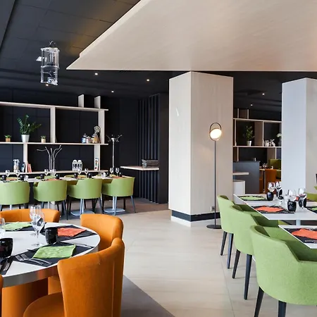 Novotel Centre Gare 투르