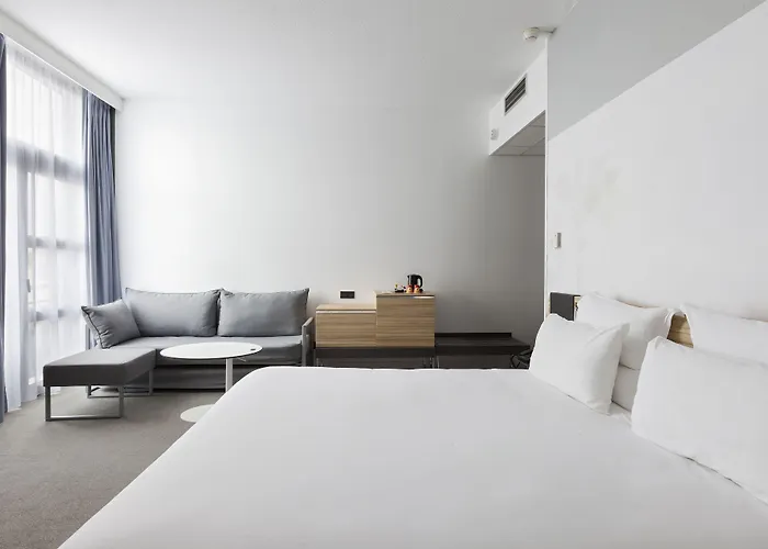 Otel Novotel Centre Gare 4*