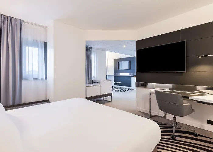 Hotel Novotel Centre Gare 4*