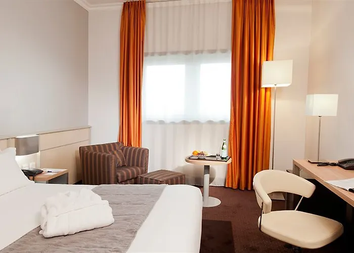 Novotel Centre Gare 4* Tours
